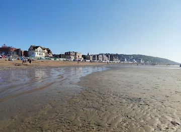 france/normandy-beaches/attraction/greenwich-mean-time-french-line