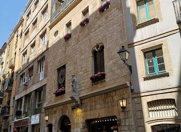 spain/barcelona/attraction/carrer-comtal