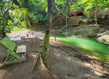jamaica/cornwall-county/attraction/step-river-bar-grill