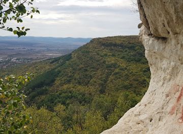 bulgaria/shumen/attraction/peschera-zaslon-divdyadovska-panorama
