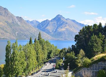 new-zealand/queenstown/attraction/lookout-for-cecil-peak-double-cone