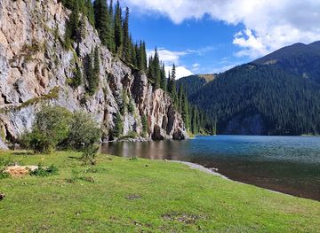 kazakhstan/kolsai-lakes-national-park/attraction/sredneye-ozero-kol-say