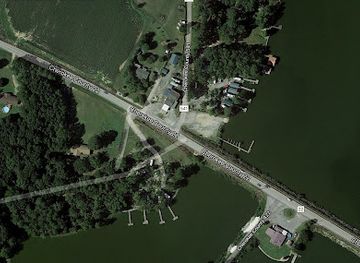 alabama/weiss-lake/attraction/rooster-s-landing