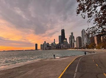 Lakefront Trl