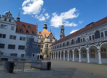germany/dresden/neustadt/attraction/furstenzug