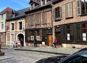 france/picardy/attraction/parc-de-l-eveche