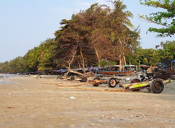 thailand/eastern-thailand/attraction/laem-maepim-beach