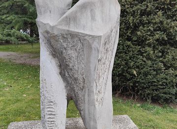 italy/friuli-venezia-giulia/attraction/statua-della-riflessione