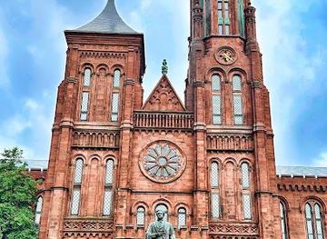 maryland/waldorf/attraction/smithsonian-castle