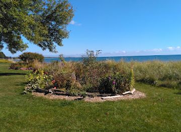 wisconsin/northern-highland/attraction/sheboygan-breakwater-lighthouse