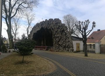 poland/bory-tucholskie/attraction/grota-najswietszej-maryi-panny