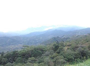colombia/cauca-valley/attraction/parque-artesanal-loma-de-la-cruz