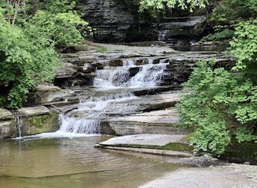 new-york/watkins-glen/attraction/deckertown-falls