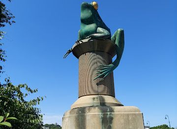 connecticut/windham-county/attraction/frog-bridge