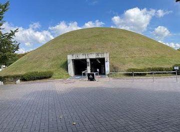 south-korea/pohang/attraction/daereungwon-tomb-complex