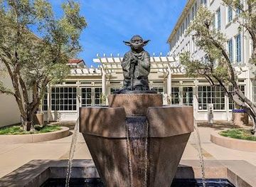 california/walnut-creek/attraction/yoda-fountain