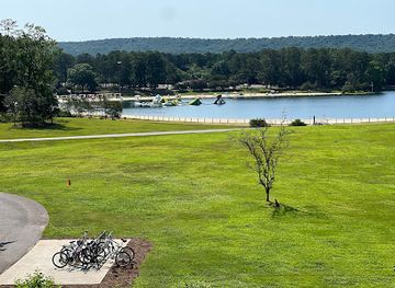 alabama/chattahoochee-river/attraction/callaway-gardens-robin-lake-beach