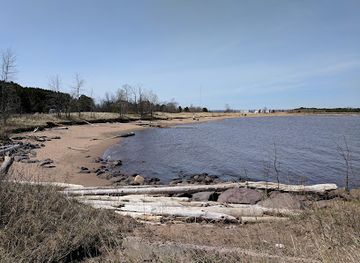 wisconsin/lake-superior-lowland/attraction/wisconsin-point-lighthouse