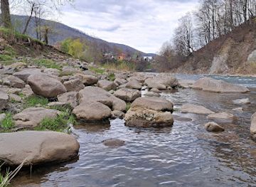 ukraine/yaremche/attraction/naberezhna