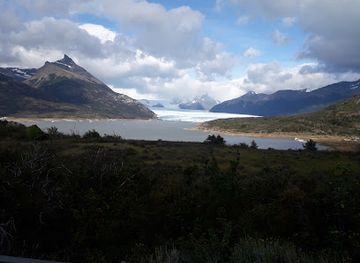 argentina/patagonia/attraction/cave-restaurant-nativo