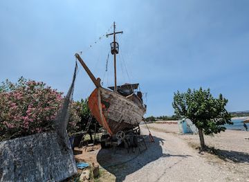 greece/dodecanese/attraction/kolymbia-shipwreck