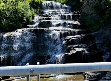 new-york/watkins-glen/attraction/lakewood-vineyards