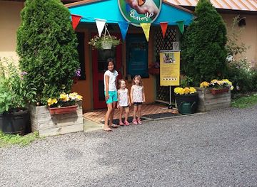 pennsylvania/central-pennsylvania/attraction/bear-mountain-butterfly-sanctuary