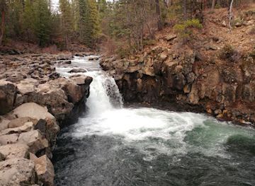 california/shasta-cascade/attraction/mccloud-river-falls-trailhead