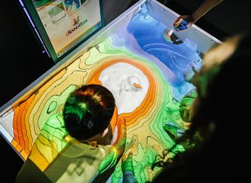 australia/mid-west/attraction/twisted-science-echuca