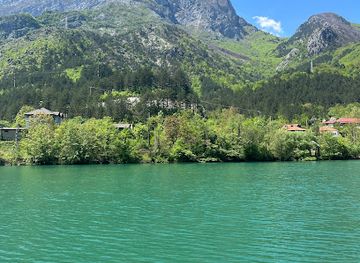 bosnia-and-herzegovina/west-herzegovina-canton/attraction/kayak-canoe-safari-neretva