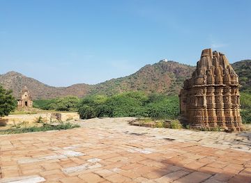 india/west-india/attraction/kiradu-historical-temple-parmar-era