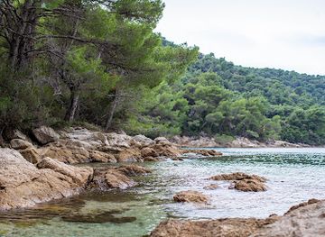 croatia/peljesac-peninsula/attraction/uvala-vucine