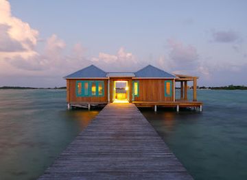 belize/corozal-district/attraction/cayo-espanto