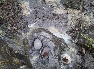 arkansas/eureka-springs/attraction/magnetic-springs-falls