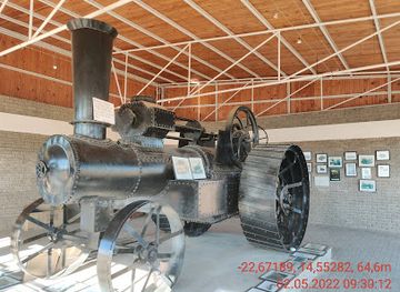 namibia/erongo/attraction/martin-luther-steam-tractor-museum