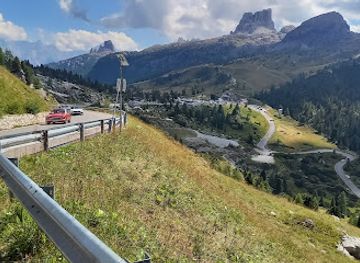 italy/cortina-d-ampezzo/attraction/punto-panoramico-sul-passo-valparola