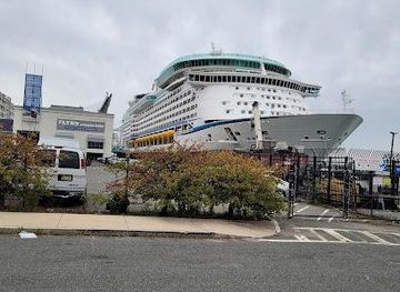 massachusetts/brockton/attraction/flynn-cruiseport-boston-black-falcon-terminal