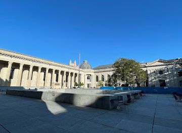 connecticut/new-haven/attraction/beinecke-rare-book-and-manuscript-library