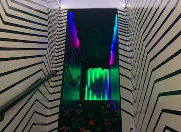 virginia/virginia-beach/attraction/lost-planet-s-mirror-maze