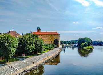 czechia/central-bohemia/attraction/chateau-podebrady
