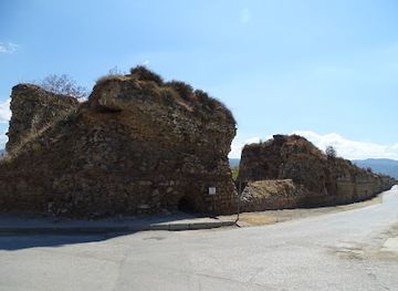 turkiye/aeolis/attraction/lefke-gate