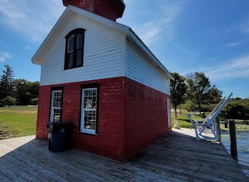 michigan/saugatuck/attraction/kalamazoo-replica-lighthouse
