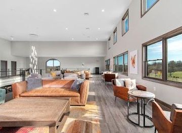 west-virginia/harper-s-ferry/attraction/three-fox-vineyards-farm-brewery