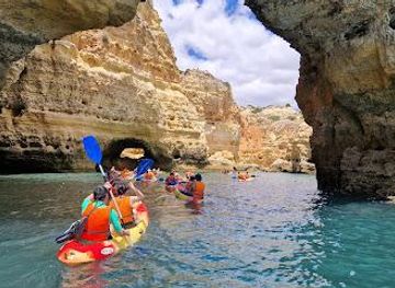 portugal/faro/attraction/xplore-benagil-kayak-sup