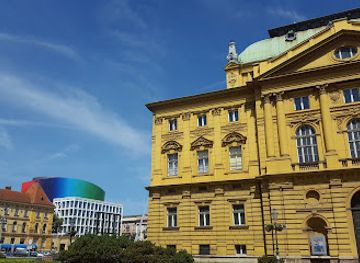 croatia/zagorje/attraction/roosveltov-trg