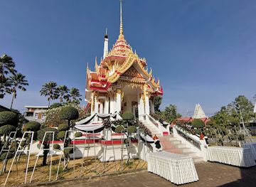 thailand/nakhon-ratchasima/attraction/wat-lak-roi