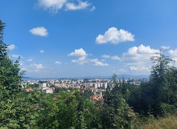 romania/brasov/tractorul/attraction/the-fortress-on-straja