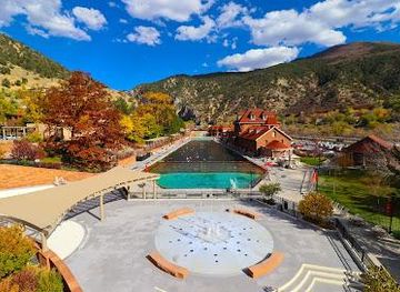 colorado/glenwood-springs/attraction/glenwood-hot-springs-lodge