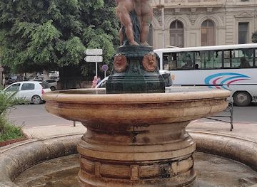 algeria/oran/sidi-el-bachir/attraction/place-kleber