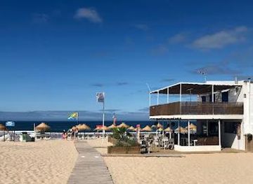 portugal/lisbon/attraction/praia-da-mata